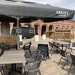 Le Sambre Botel