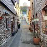 Le Sambre Botel
