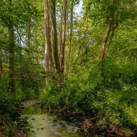 Le Sambre Botel *