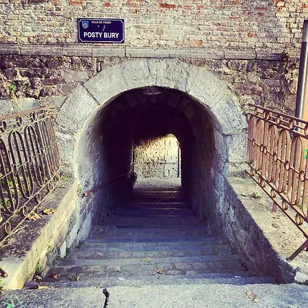 Le Sambre Botel Thuin