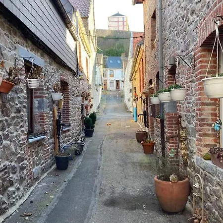 Le Sambre Botel